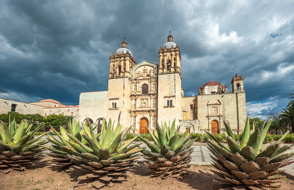 Oaxaca gana nuevamente como destino de escapada urbana en los world travel awards la revista del sureste mx Ccimage Shutterstock 165657614