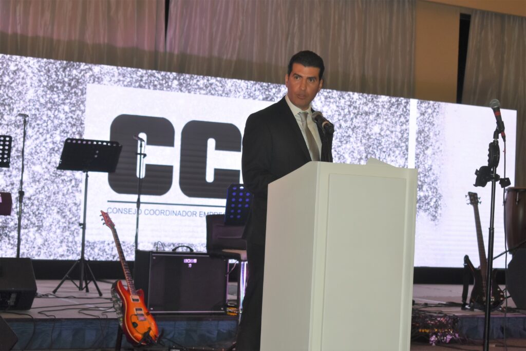 Consejo coordinador empresarial del caribe celebra cena navideña la revista del sureste mx 2 Iv†N Ferrat Presidente Del Cce.